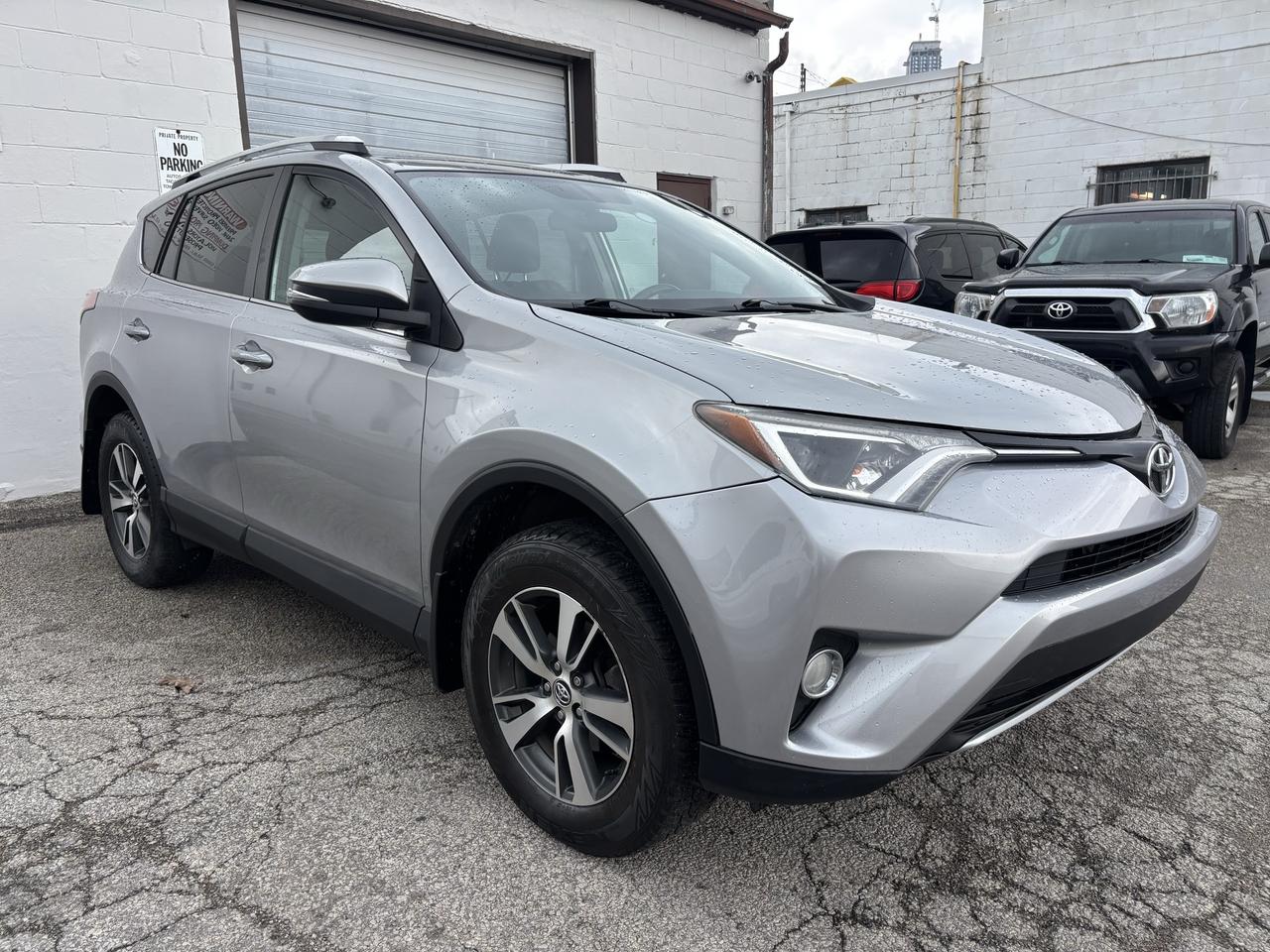 2016 Toyota RAV4 XLE AWD Photo