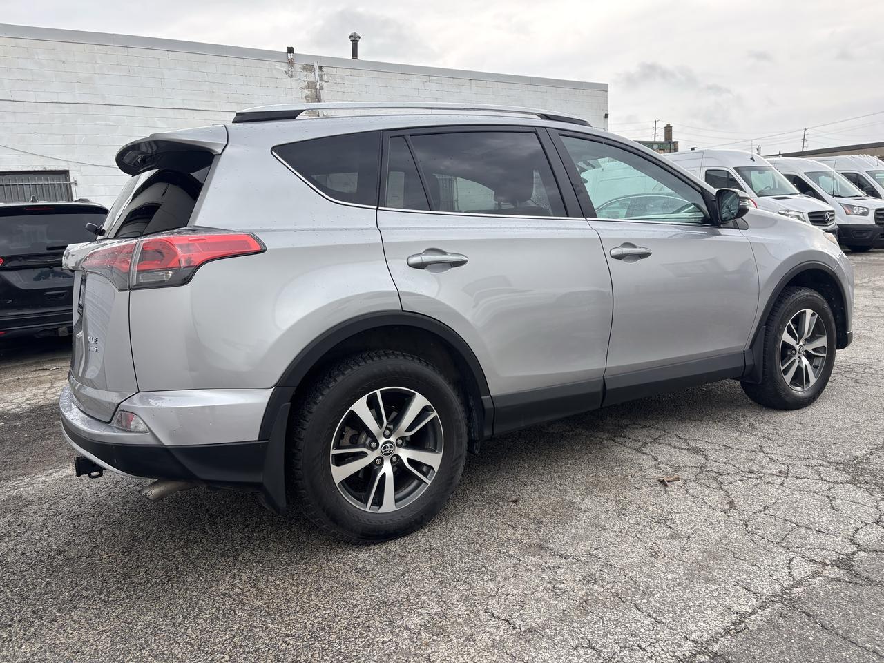 2016 Toyota RAV4 XLE AWD - Photo #6