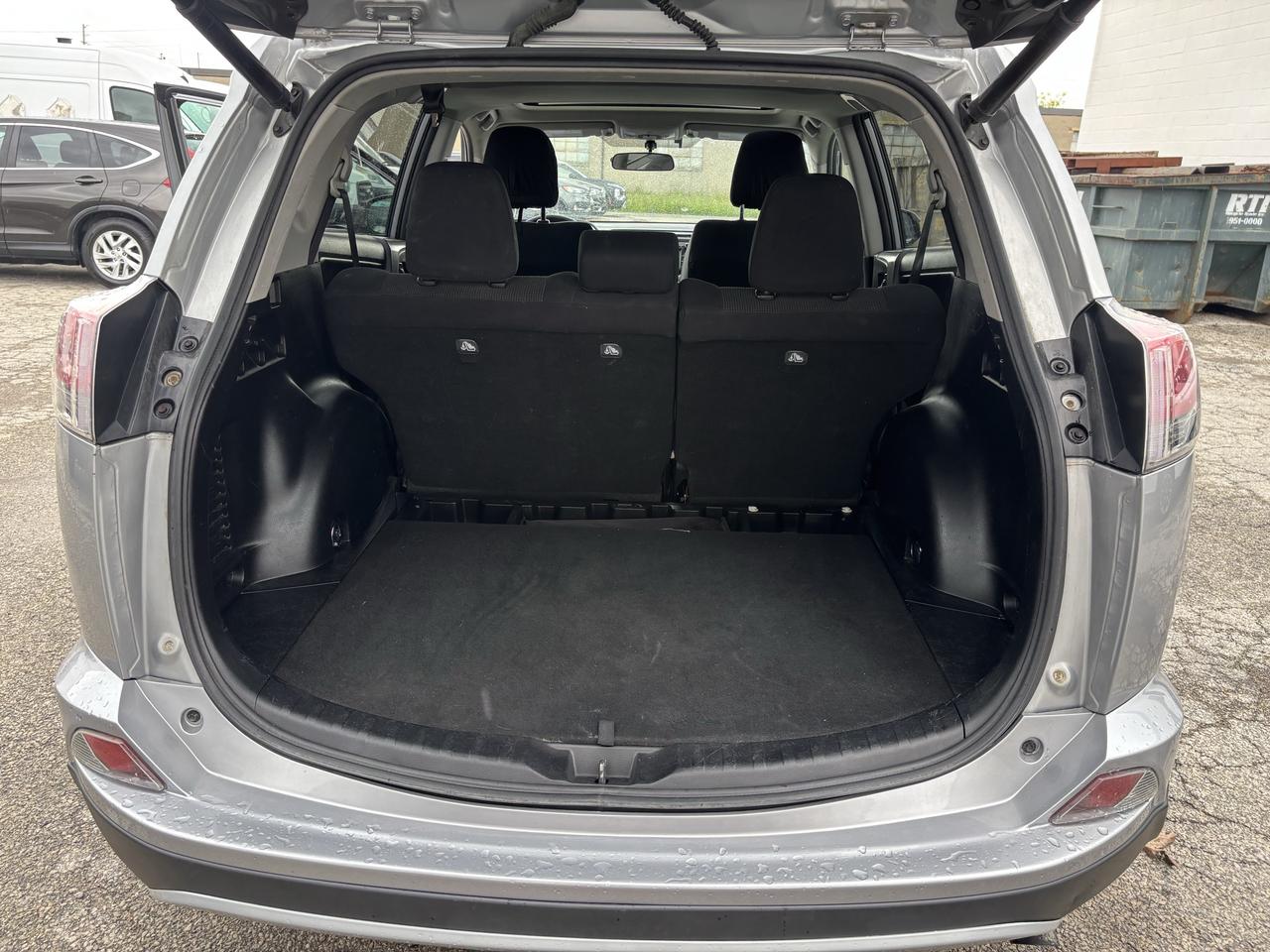 2016 Toyota RAV4 XLE AWD Photo