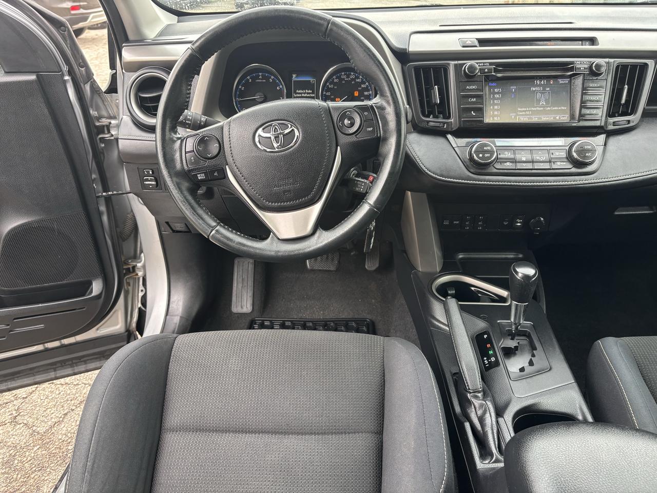 2016 Toyota RAV4 XLE AWD Photo