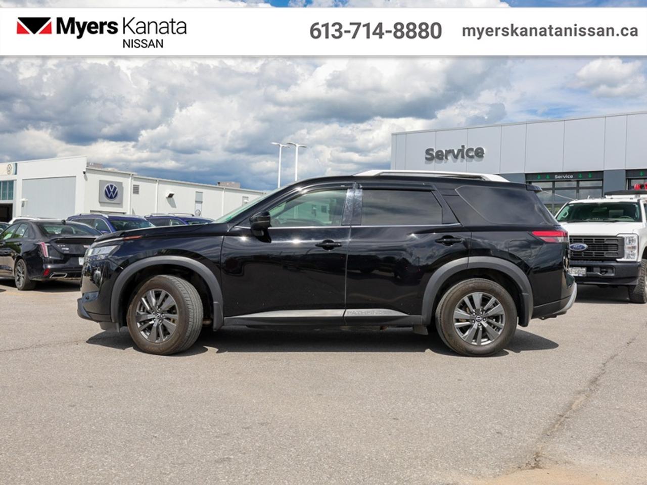 2022 Nissan Pathfinder SV  - Sunroof -  Navigation - $267 B/W Photo