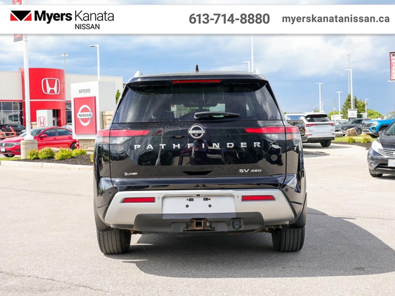 2022 Nissan Pathfinder SV  - Sunroof -  Navigation - $267 B/W Photo