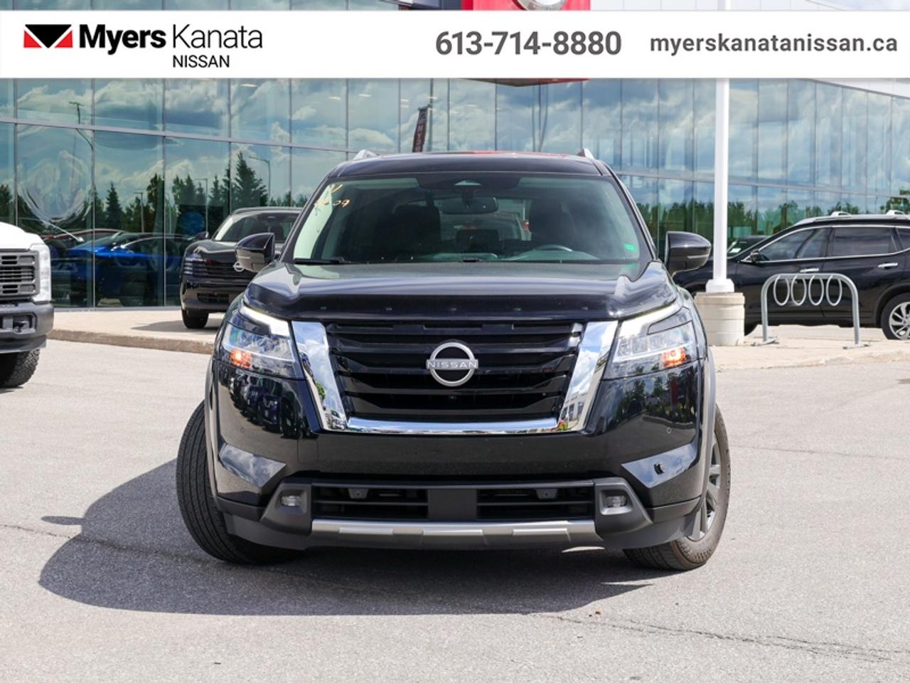 2022 Nissan Pathfinder SV  - Sunroof -  Navigation - $267 B/W Photo