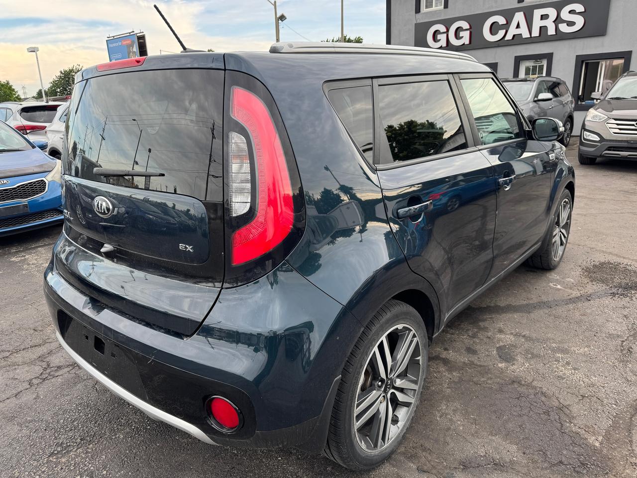 2018 Kia Soul EX Premium | NO ACCIDENTS | 28 SERVICE RECORDS Photo