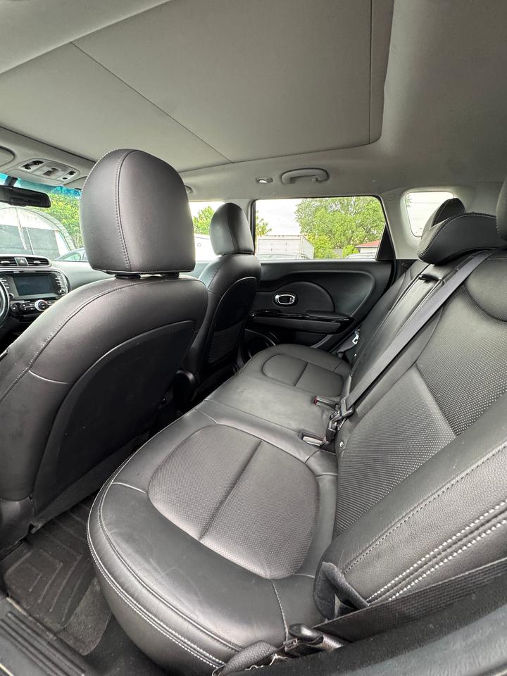 2018 Kia Soul EX Premium | NO ACCIDENTS | 28 SERVICE RECORDS Photo