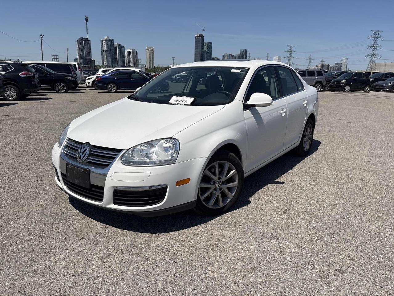 2010 Volkswagen Jetta Comfortline-SUPER CLEAN! AUTO, SUNROOF, HTD SEATS! Photo