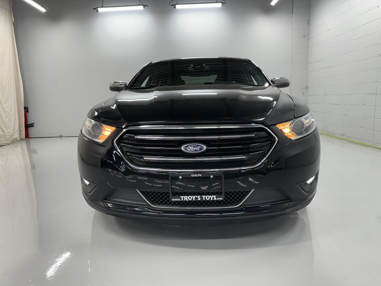 2016 Ford Taurus 4DR SDN LIMITED AWD Photo2
