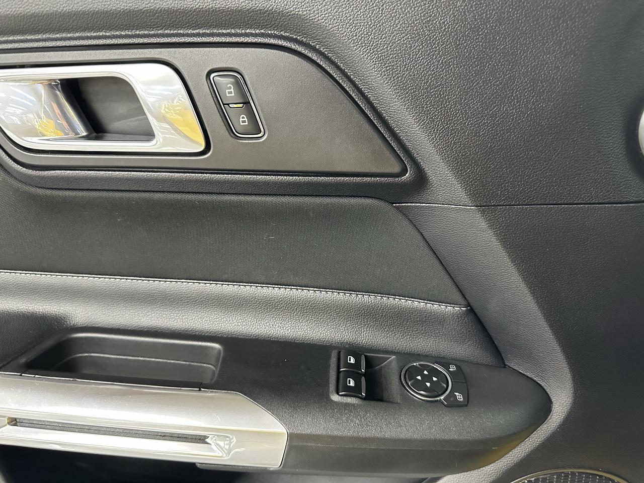 2018 Ford Mustang EcoBoost | LOW KMS | 2.3 L TURBO | BLUETOOTH Photo