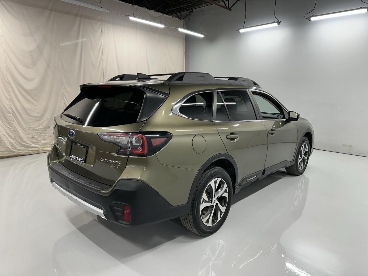 2020 Subaru Outback 2.4i Limited XT Photo6