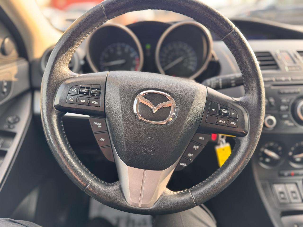 2013 Mazda MAZDA3 GS-SKY AUTO B-TOOTH H-SEAT !! SAFETY CERTIFED!! Photo