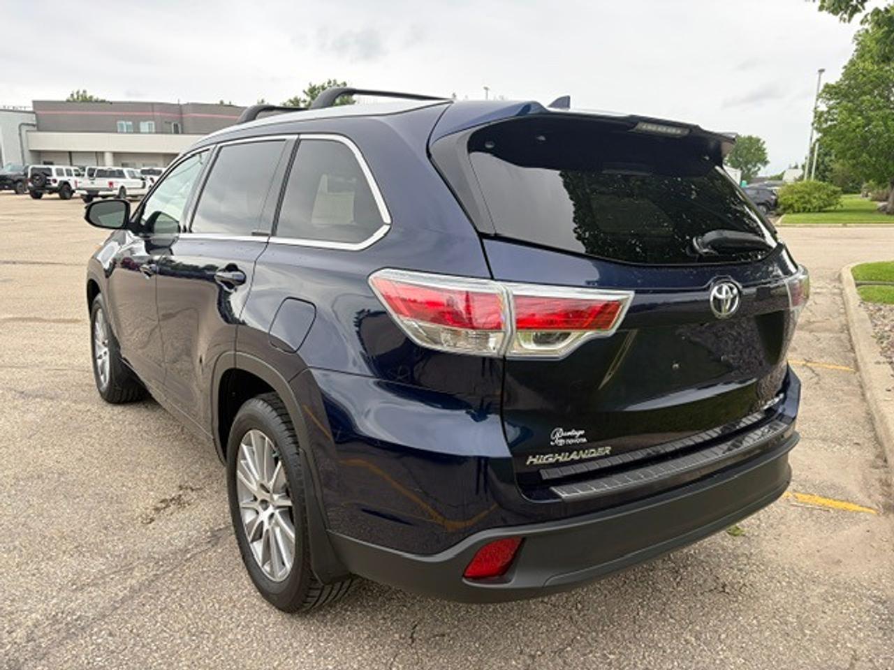 2015 Toyota Highlander XLE AWD Photo