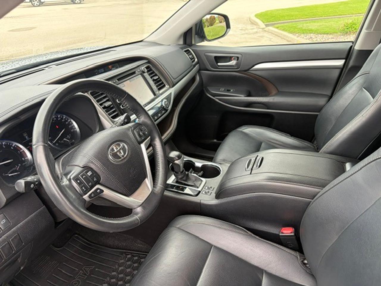 2015 Toyota Highlander XLE AWD Photo