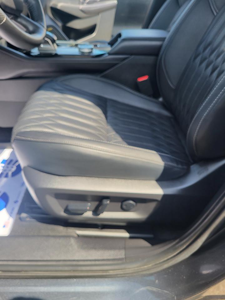 2025 Mitsubishi Outlander GT Photo
