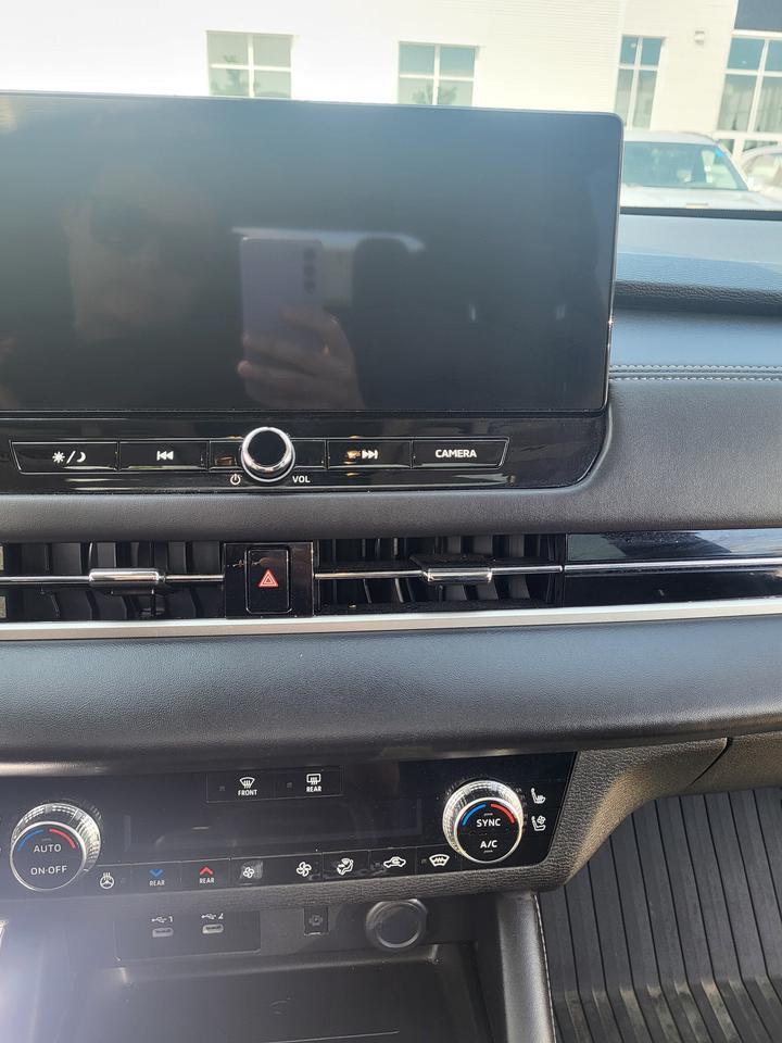 2025 Mitsubishi Outlander GT Photo