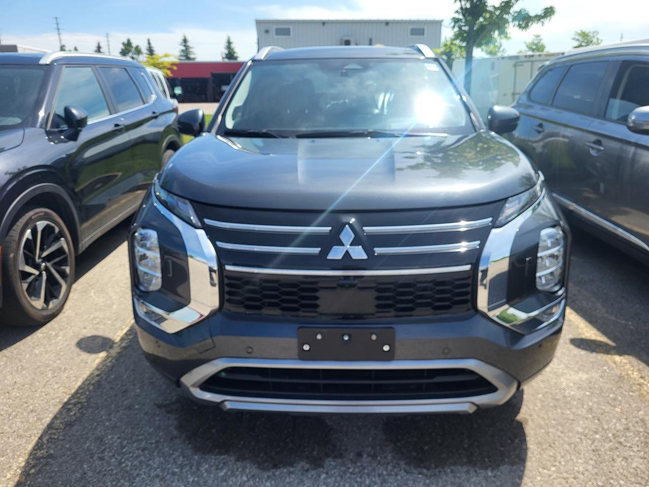 2025 Mitsubishi Outlander GT Photo
