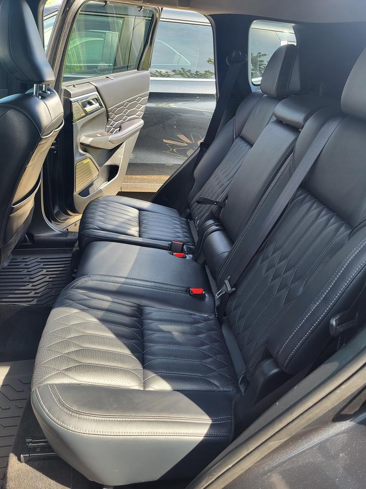 2025 Mitsubishi Outlander GT Photo