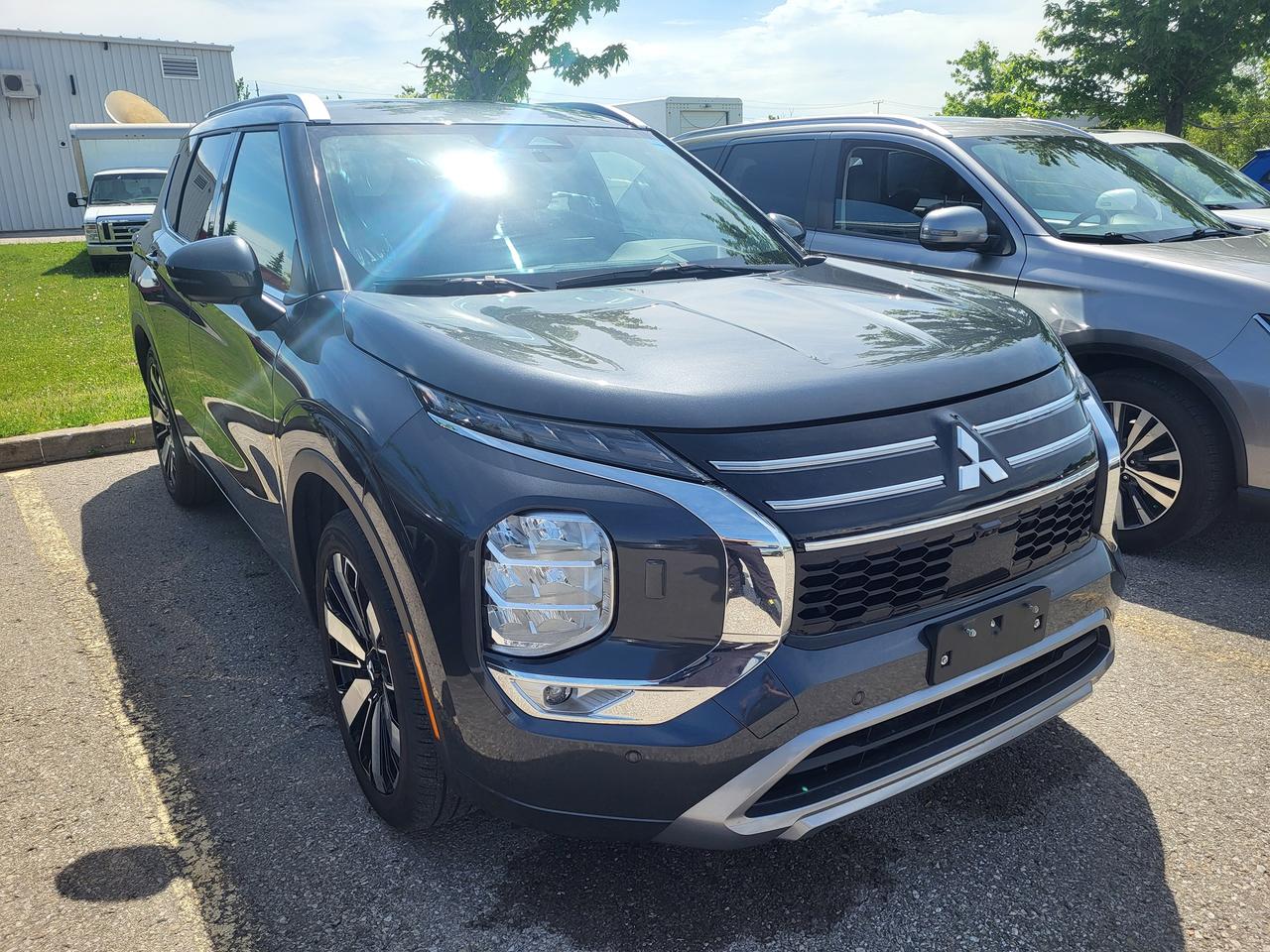2025 Mitsubishi Outlander GT Photo