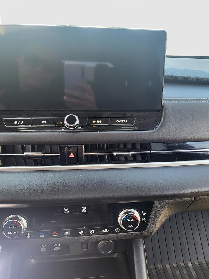 2025 Mitsubishi Outlander GT Photo