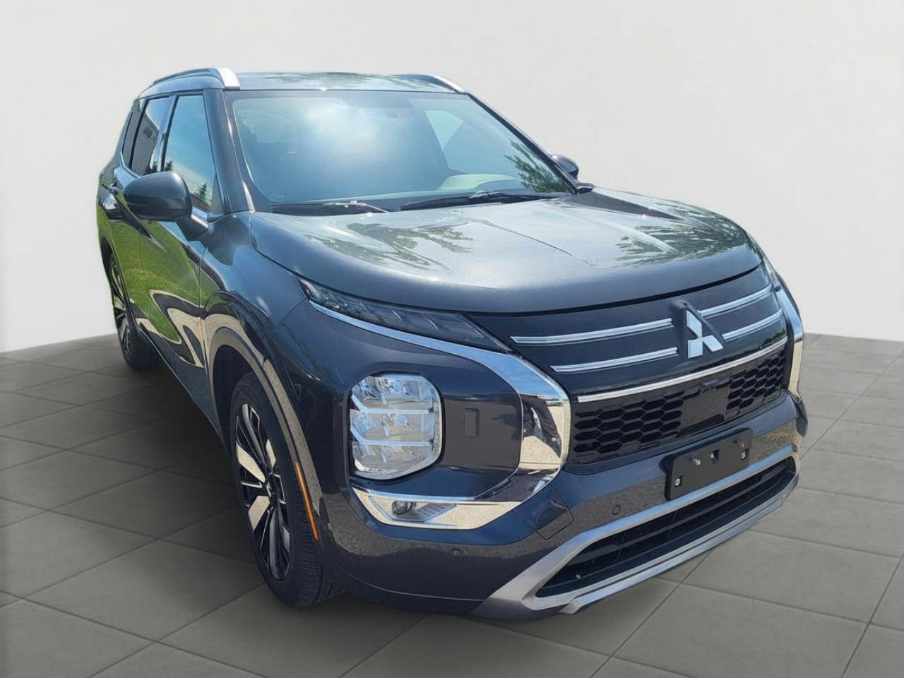 2025 Mitsubishi Outlander GT Photo