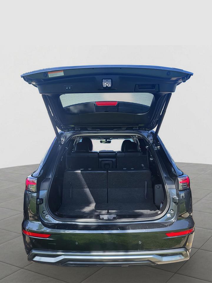2025 Mitsubishi Outlander GT Photo