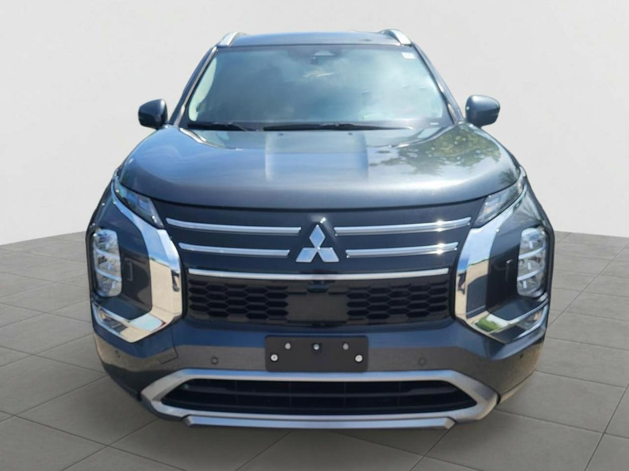 2025 Mitsubishi Outlander GT Photo