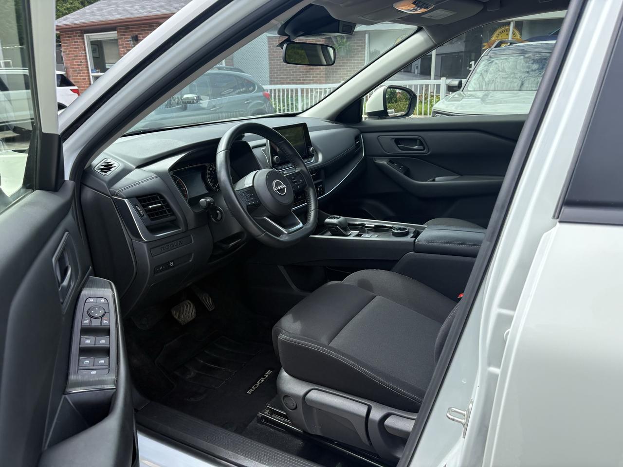 2024 Nissan Rogue S Photo