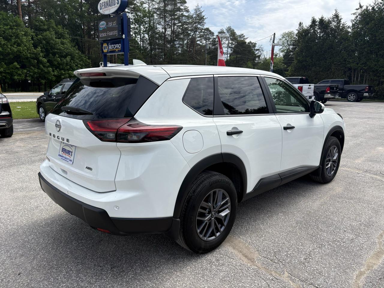 2024 Nissan Rogue S Photo4