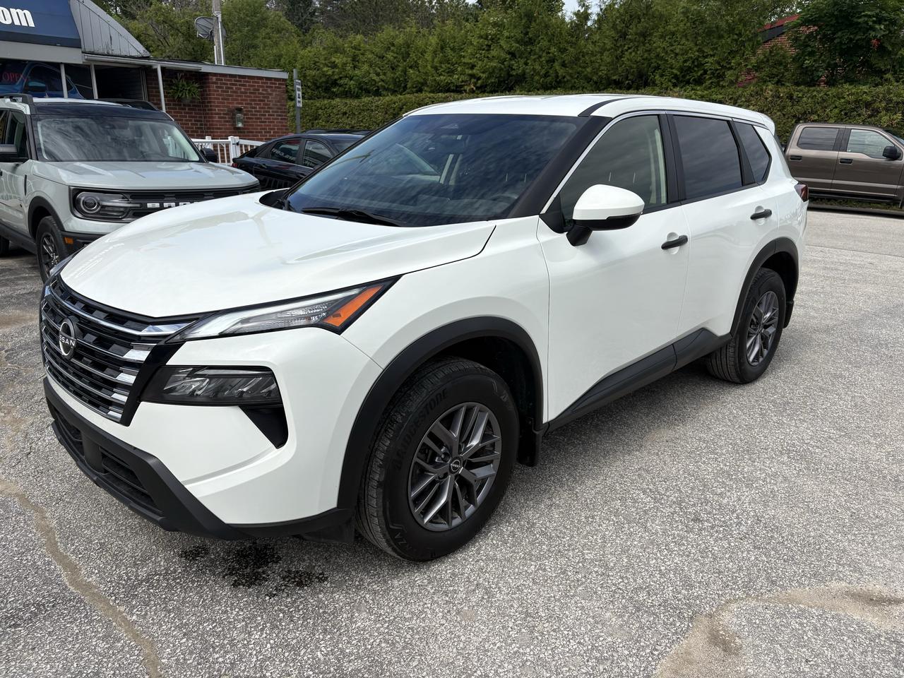 2024 Nissan Rogue S Photo