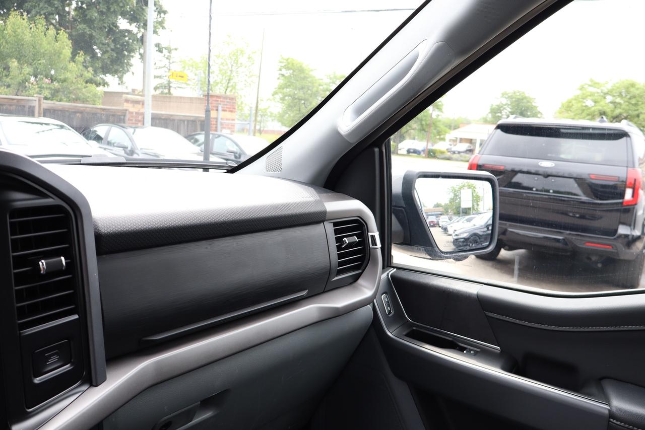 2025 Ford F-150 XLT Photo
