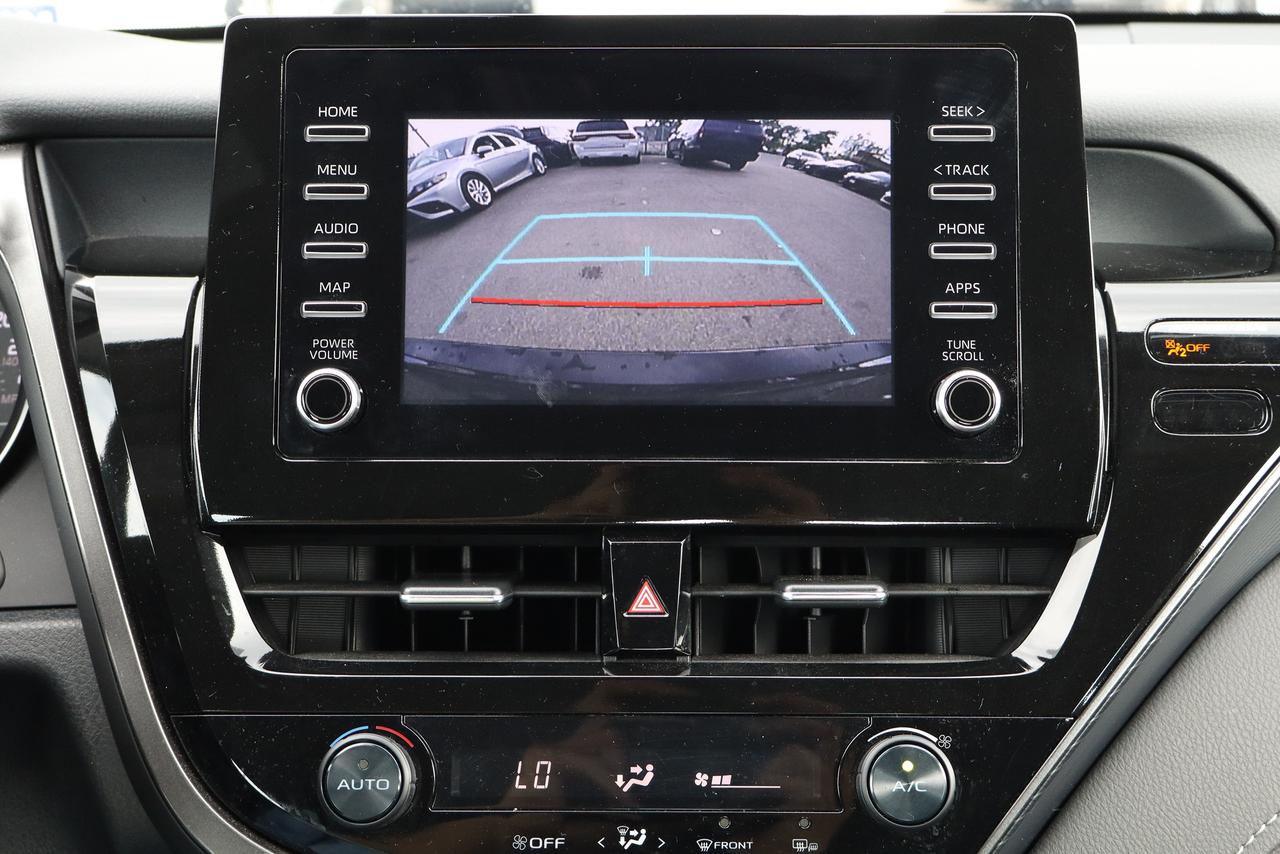 2024 Toyota Camry SE Auto Photo