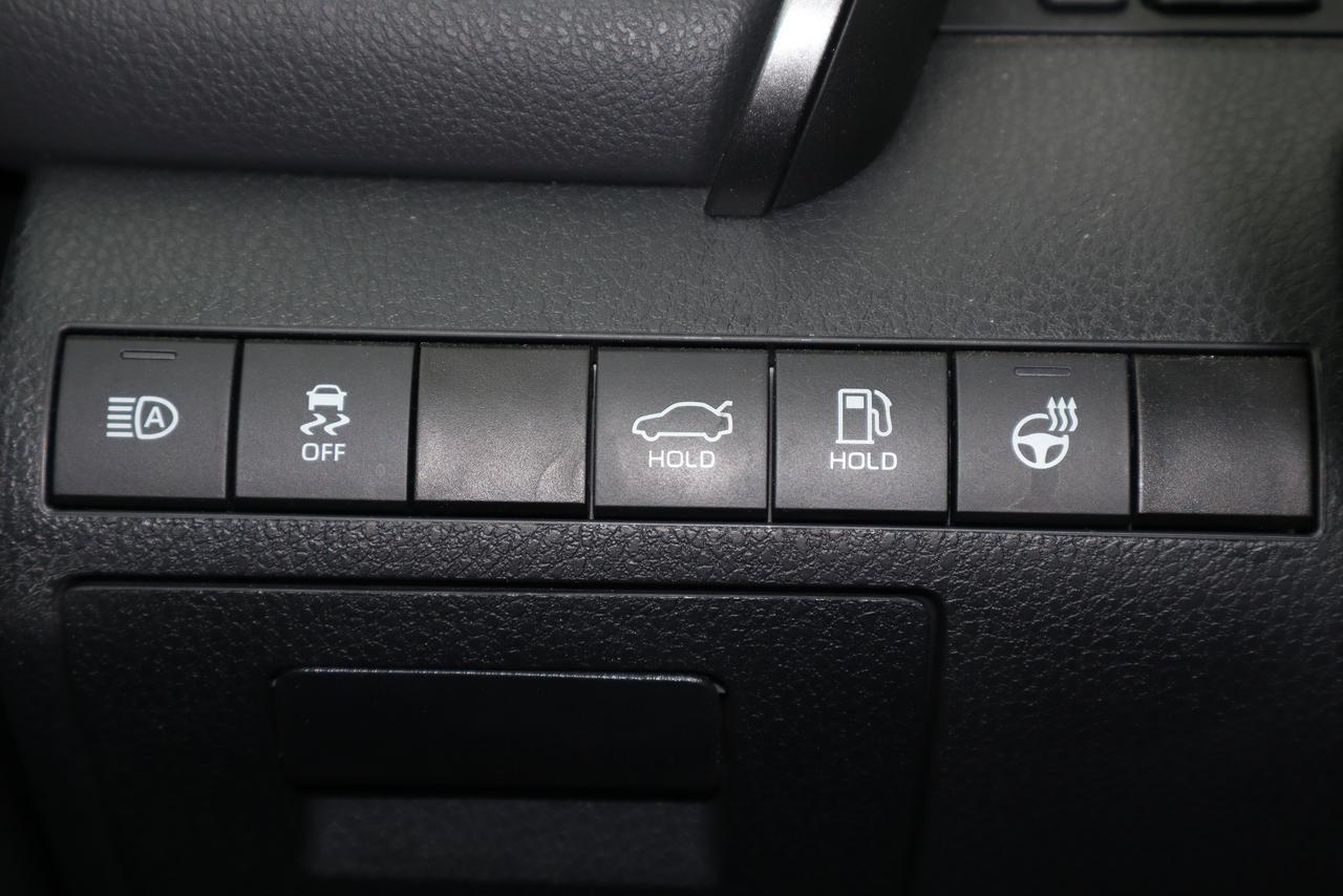 2024 Toyota Camry SE Auto Photo
