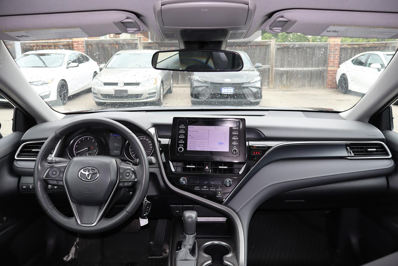 2024 Toyota Camry SE Auto Photo