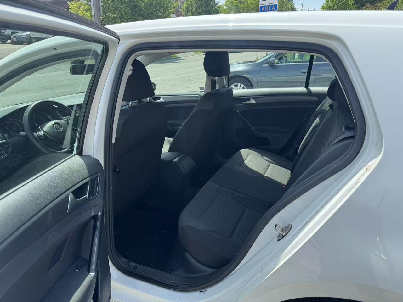 2019 Volkswagen Golf COMFORTLINE Photo