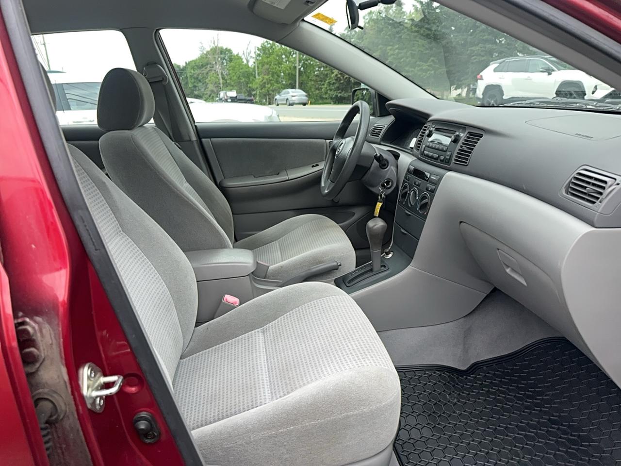 2005 Toyota Corolla CE Photo