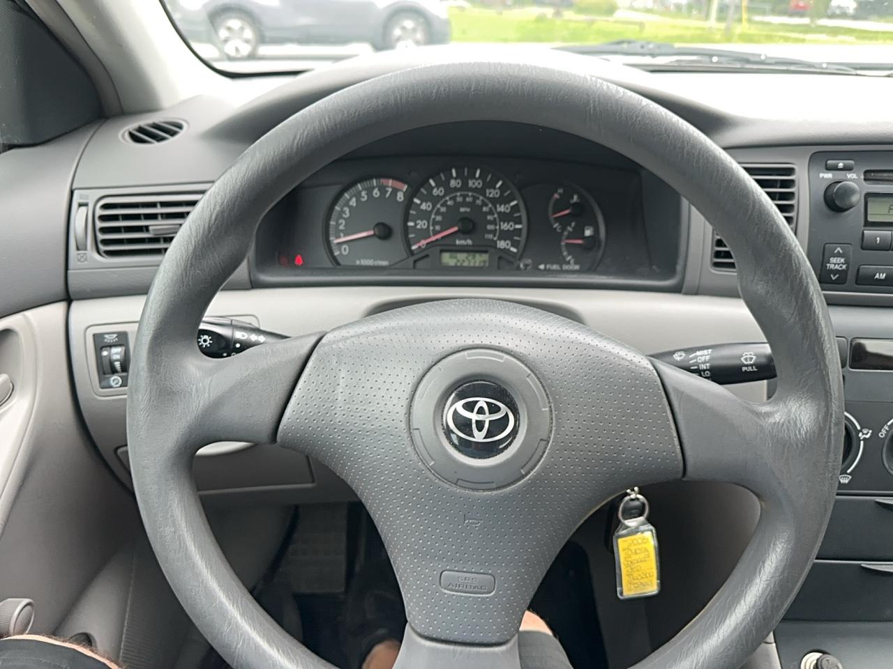 2005 Toyota Corolla CE Photo