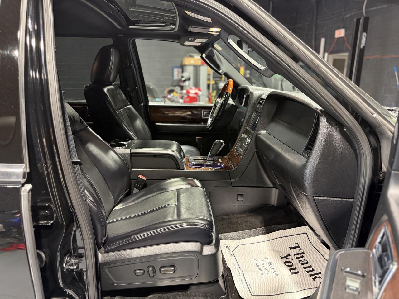 2017 Lincoln Navigator Select L Photo