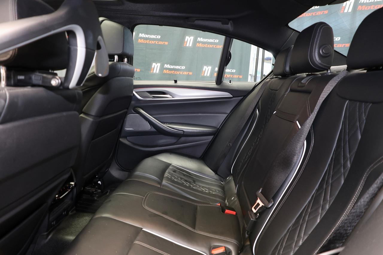2018 BMW 5 Series M550i xDrive - HUD|NAVI|360CAM|SUNROOF|BLINDSPOT Photo