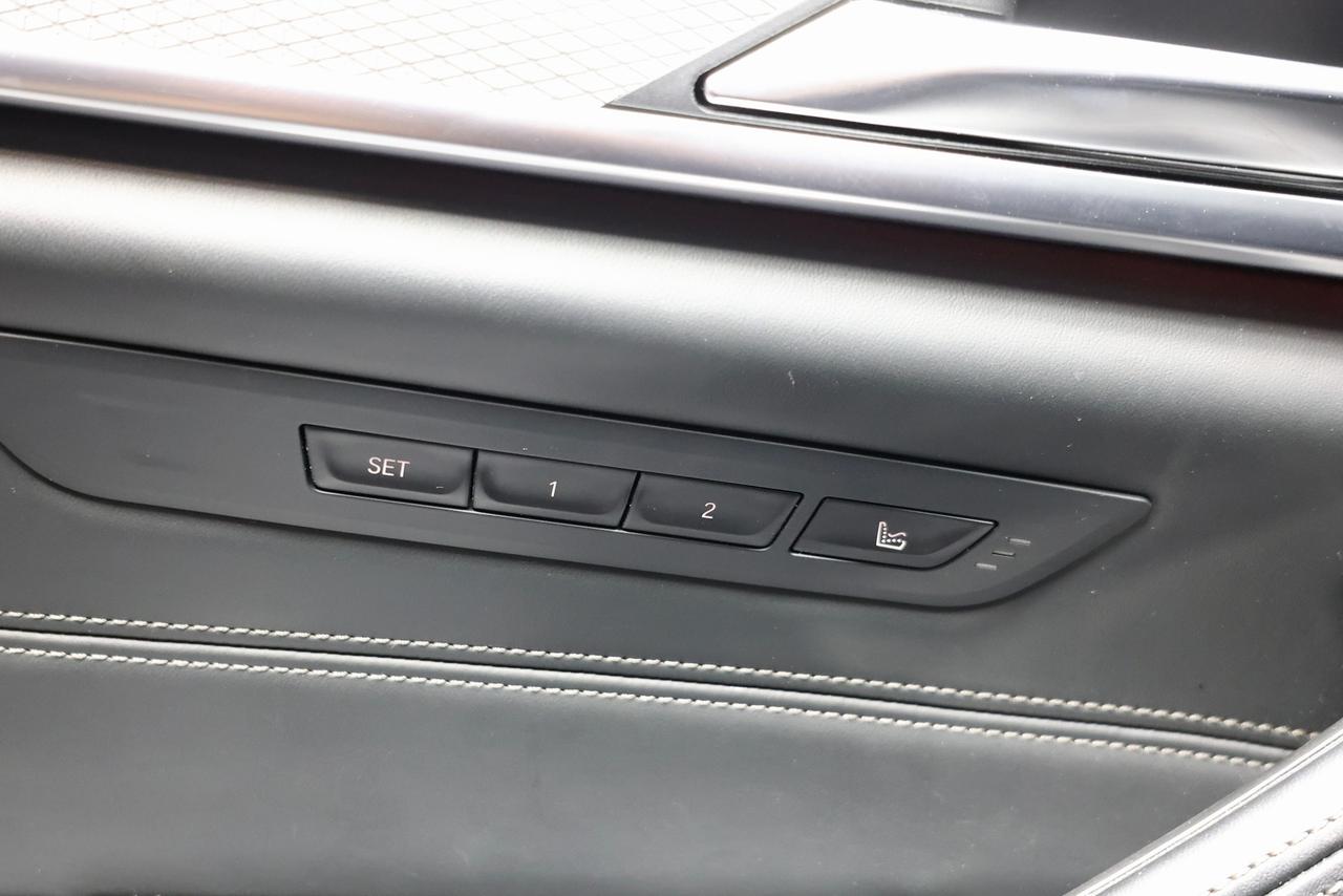 2018 BMW 5 Series M550i xDrive - HUD|NAVI|360CAM|SUNROOF|BLINDSPOT Photo