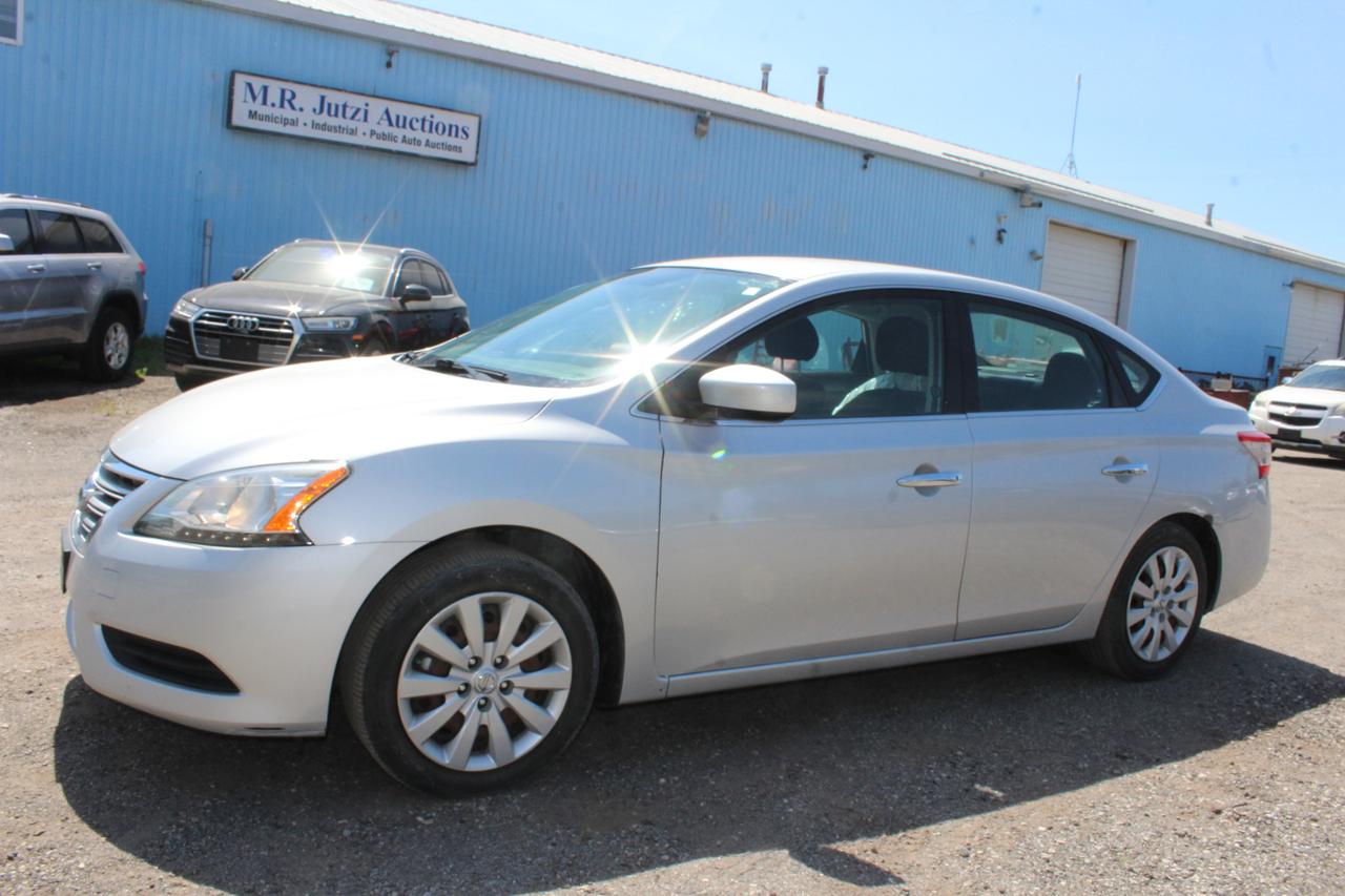 2013 Nissan Sentra S Photo0