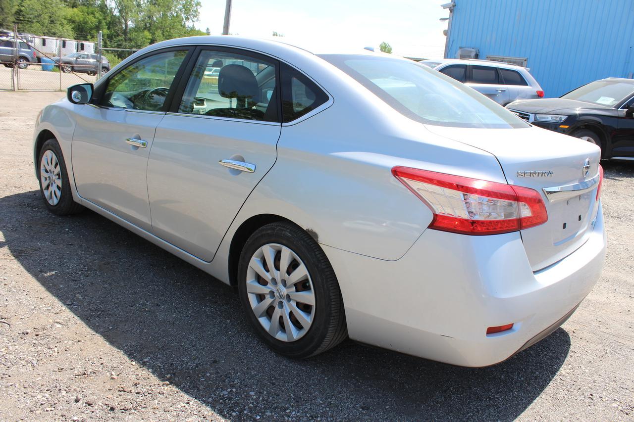 2013 Nissan Sentra S Photo