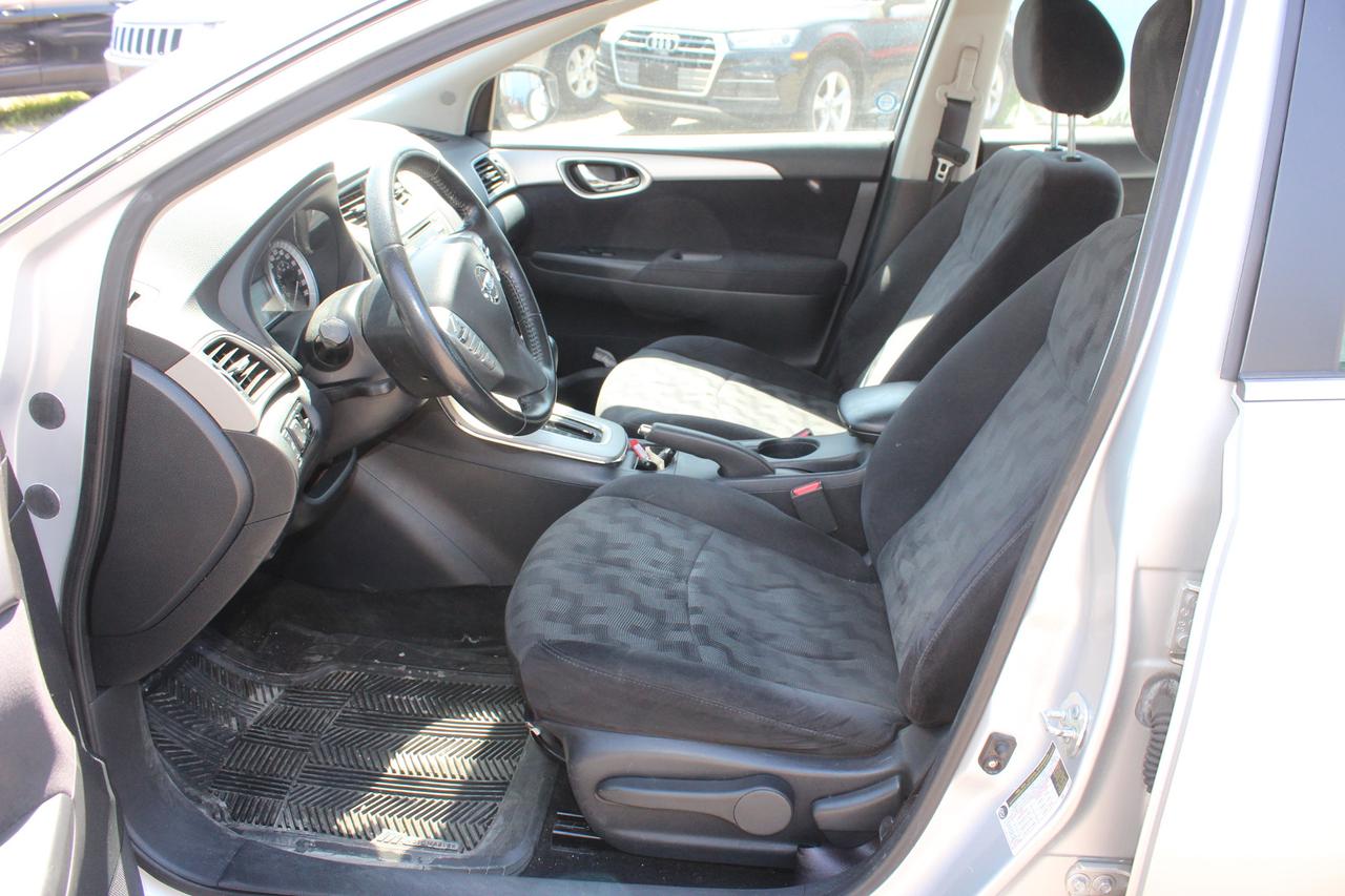 2013 Nissan Sentra S Photo