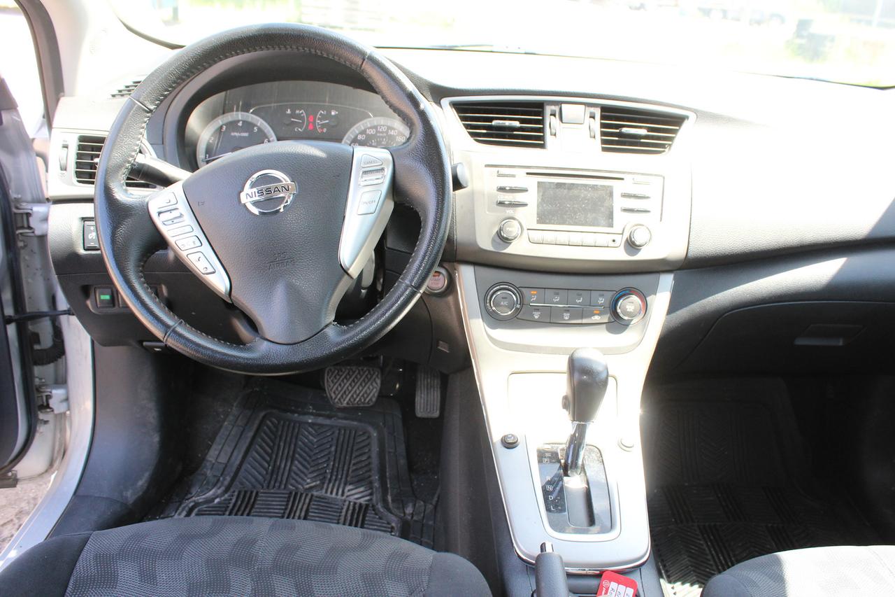 2013 Nissan Sentra S Photo