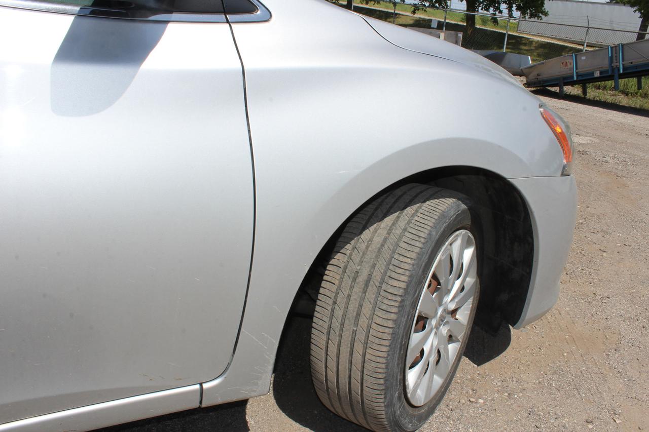 2013 Nissan Sentra S Photo