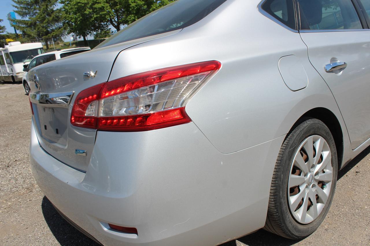 2013 Nissan Sentra S Photo