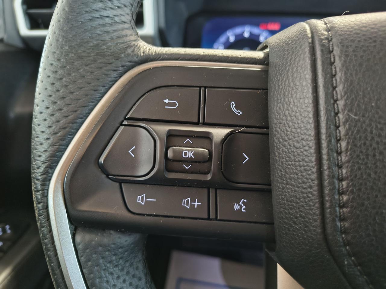 2025 Toyota Tacoma Hybrid Photo