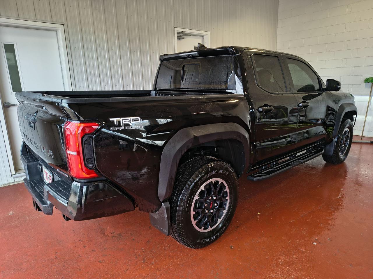 2025 Toyota Tacoma Hybrid Photo0