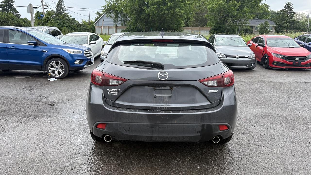 2016 Mazda MAZDA3 GT Photo3