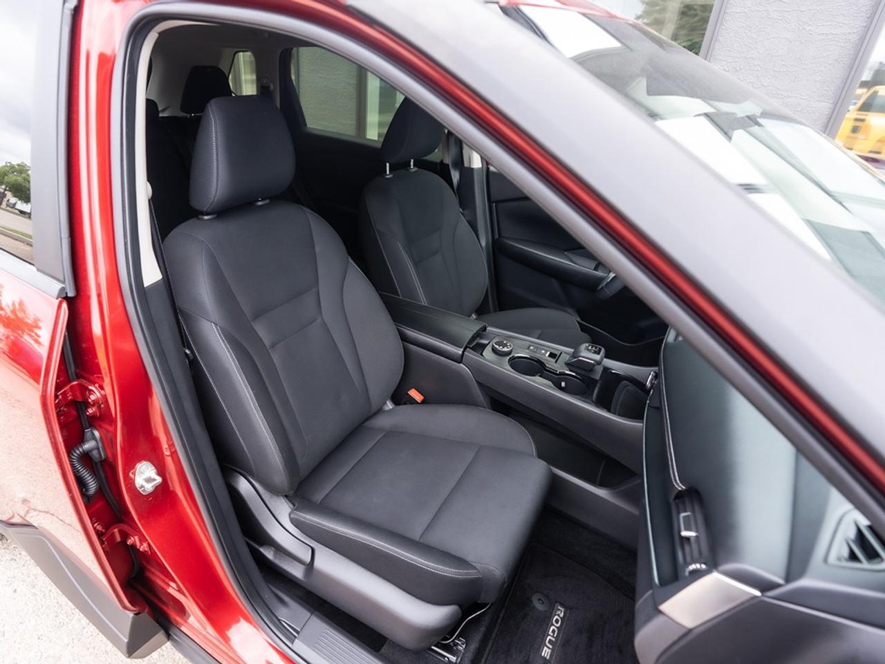 2024 Nissan Rogue AWD S ONLY 16,442 KMS Photo36