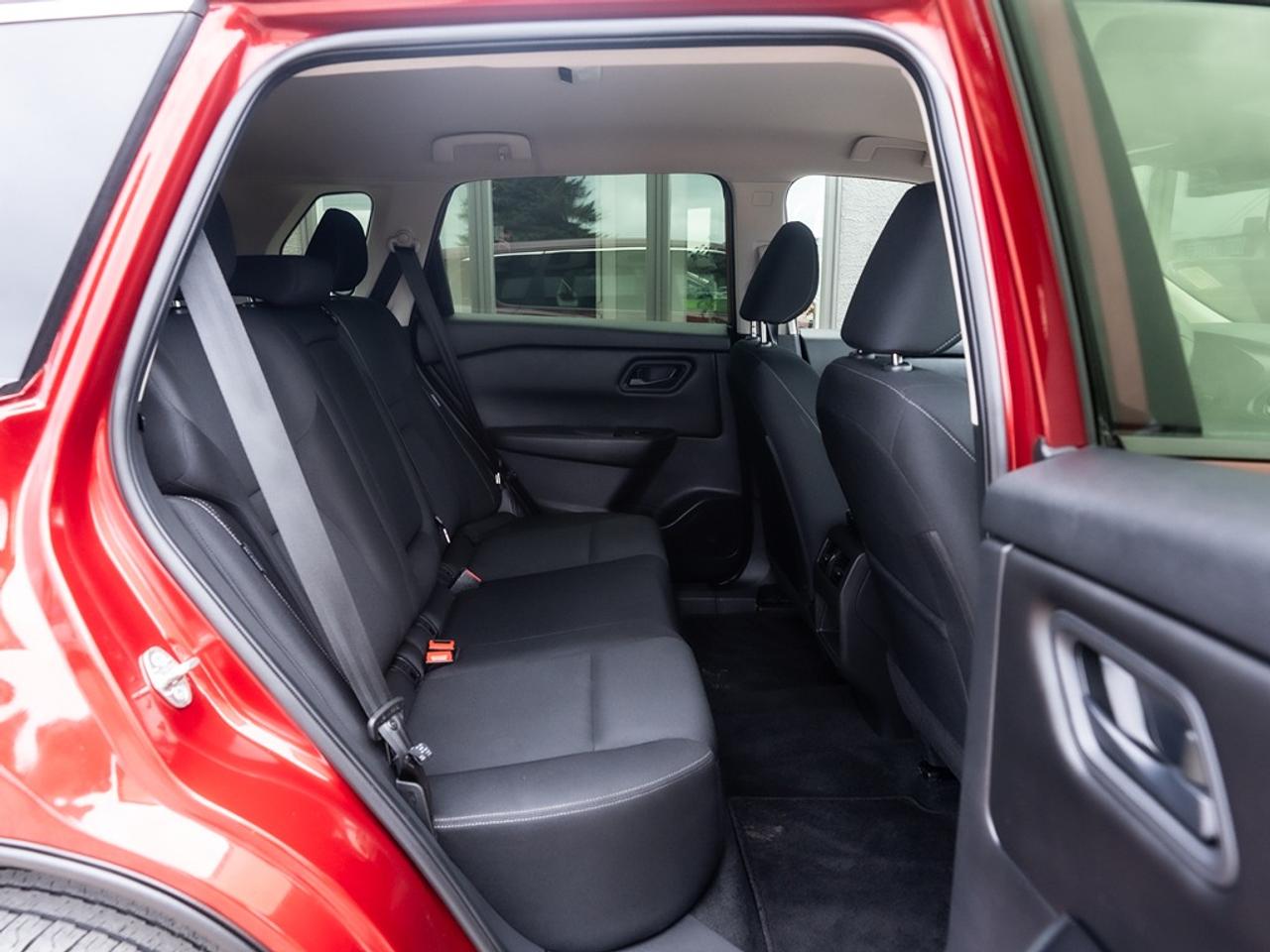 2024 Nissan Rogue AWD S ONLY 16,442 KMS Photo16