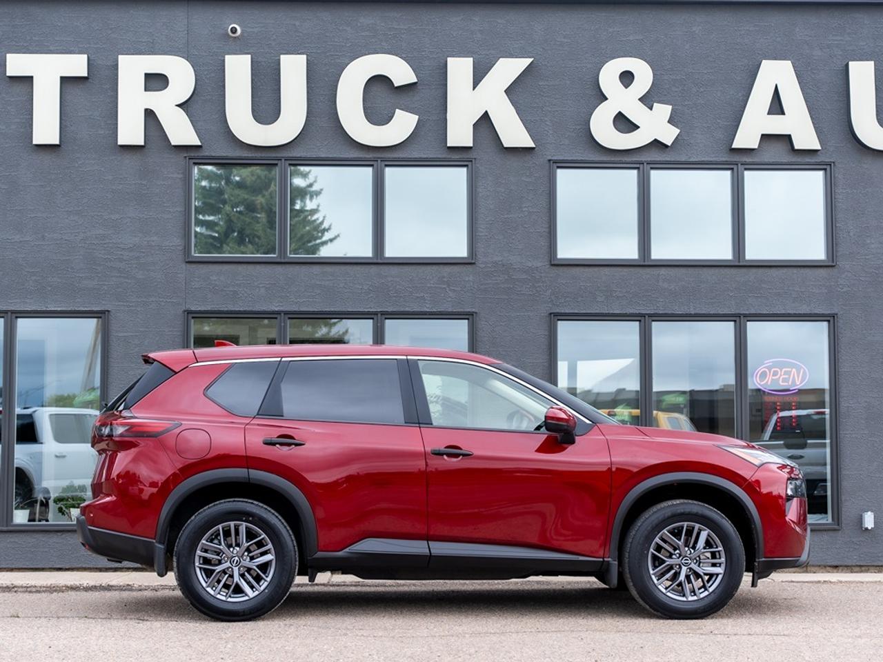 2024 Nissan Rogue AWD S ONLY 16,442 KMS Photo4